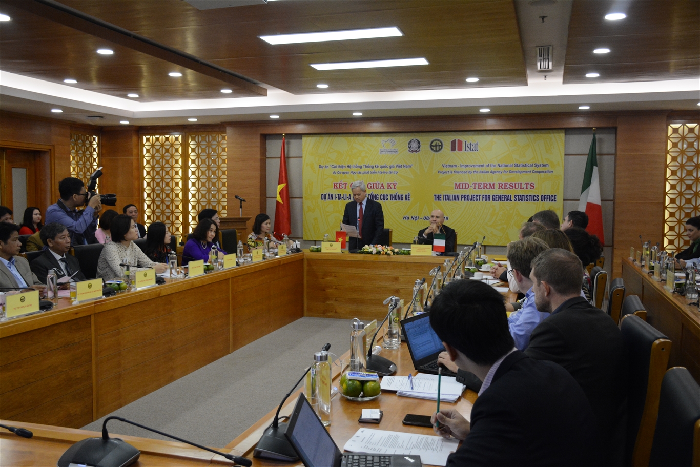 Tổng cục Thống kê tiếp đón Đại sứ Italia tại Việt Nam và giới thiệu kết quả giữa kỳ dự án “Cải thiện Hệ thống Thống kê quốc gia Việt Nam” 1