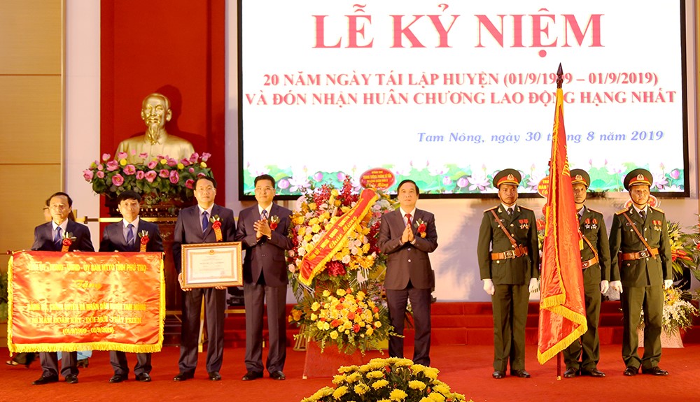 Huyện Tam Nông: Tạo sự chuyển biến mạnh mẽ trong phát triển nông nghiệp, nông thôn và xây dựng nông thôn mới