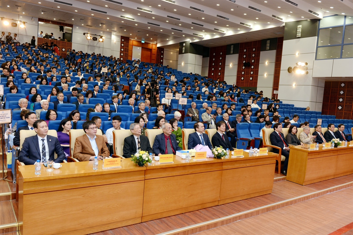 Trường Đại học Kinh tế Quốc dân tổ chức chuỗi sự kiện nhân dịp kỷ niệm 38 năm Ngày Nhà giáo Việt Nam (20/11/1982 - 20/11/2020)