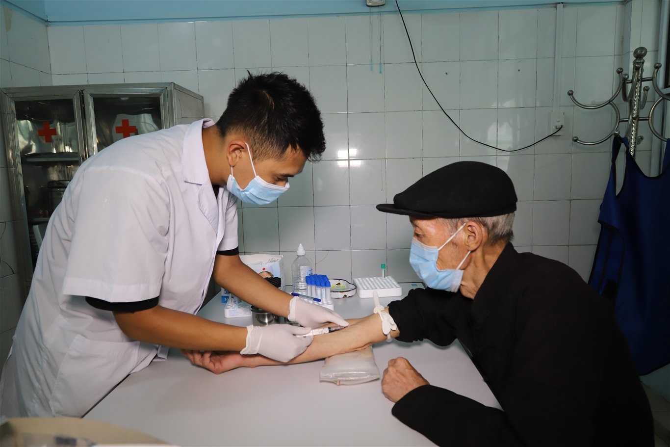 Bệnh viên Đa khoa huyện Mèo Vạc tích cực đổi mới để làm tốt nhiệm vụ chăm sóc sức khỏe người dân nơi vùng cao núi đá 1