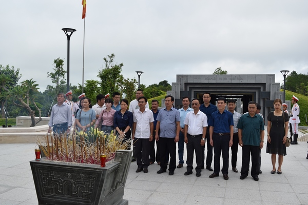 Đoàn công tác TCTK làm việc với Cục Thống kê tỉnh Điện Biên 1