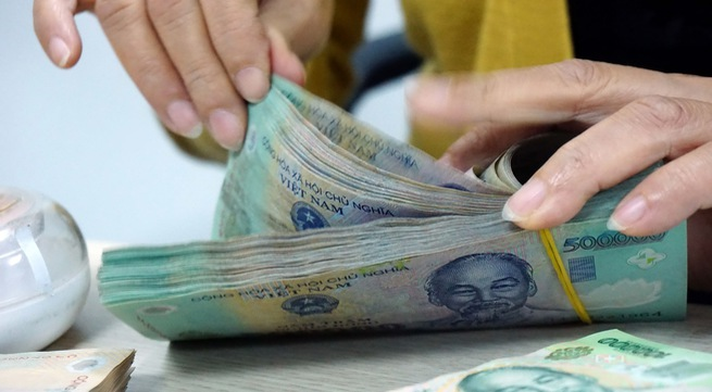 Chênh lệch tiền lương của lao động giữa khu vực nhà nước và khu vực tư nhân ở Việt Nam