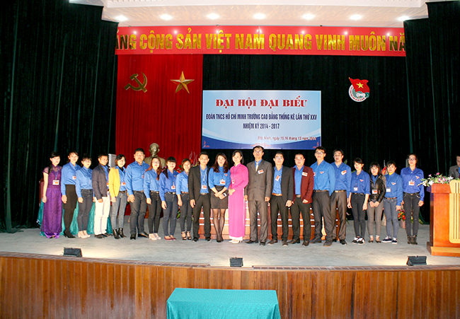 Tự hào 60 năm Đoàn Thanh niên Cộng sản Hồ Chí Minh  Trường Cao đẳng Thống kê