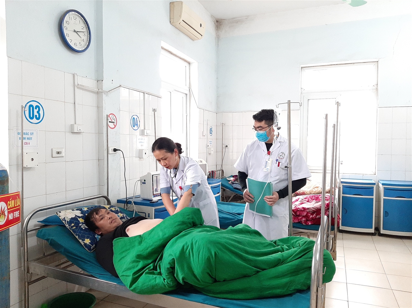 Bệnh viên Đa khoa huyện Mèo Vạc tích cực đổi mới để làm tốt nhiệm vụ chăm sóc sức khỏe người dân nơi vùng cao núi đá 7