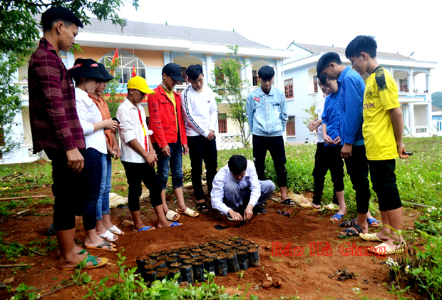 Giảm nghèo - chương trình trọng tâm trong phát triển kinh tế xã hội ở huyện Mèo Vạc tỉnh Hà Giang 2