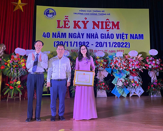 Trường Cao đẳng Thống kê tổ chức Lễ Kỷ niệm 40 năm ngày Nhà Giáo Việt Nam 20/11 4
