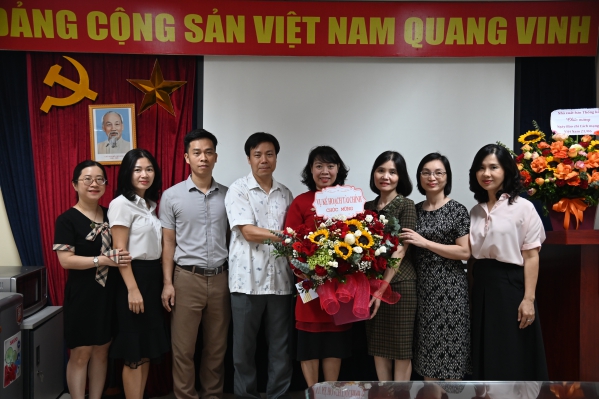 Lãnh đạo Bộ Kế hoạch và Đầu tư, Lãnh đạo Tổng cục Thống kê và các đơn vị chúc mừng Tạp chí Con số và Sự kiện nhân Ngày Báo chí Cách mạng Việt Nam 3