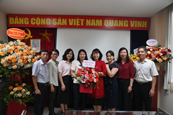 Lãnh đạo Bộ Kế hoạch và Đầu tư, Lãnh đạo Tổng cục Thống kê và các đơn vị chúc mừng Tạp chí Con số và Sự kiện nhân Ngày Báo chí Cách mạng Việt Nam 9