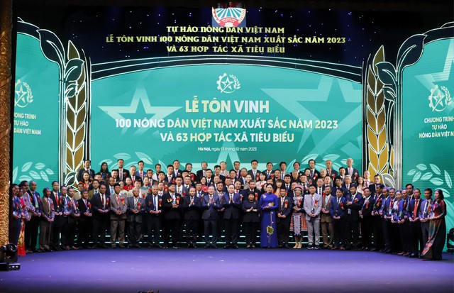 Tôn vinh 100 nông dân Việt Nam xuất sắc toàn quốc năm 2023