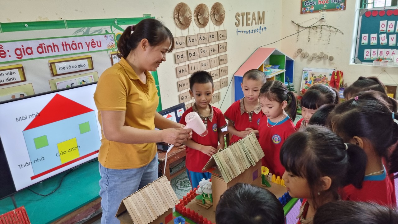 Mầm non Minh Quang: Chú trọng xây dựng môi trường giáo dục lấy trẻ làm trung tâm 1