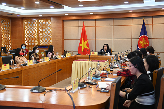 Ngày làm việc thứ 2 Phiên toàn thể Kỳ họp lần thứ 11 Ủy ban Hệ thống thống kê Cộng đồng ASEAN (ACSS11)