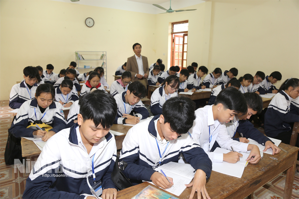 Trường THPT Bình Minh - Đẩy mạnh nâng cao chất lượng giáo dục toàn diện