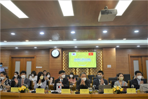 Đoàn Thống kê Hàn Quốc do ông Hyungjun Ahn,
Tổng Vụ trưởng phụ trách Chính sách thống kê làm trưởng Đoàn 